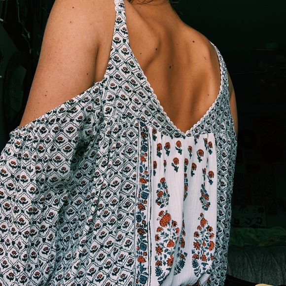 Urban Outfitters Boho Off the Shoulder Blouse - Picture 2 of 3